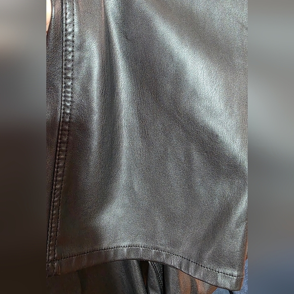 Zara Black Faux Leather Y2K Wide Leg Pants Sz 6 - Picture 5 of 6